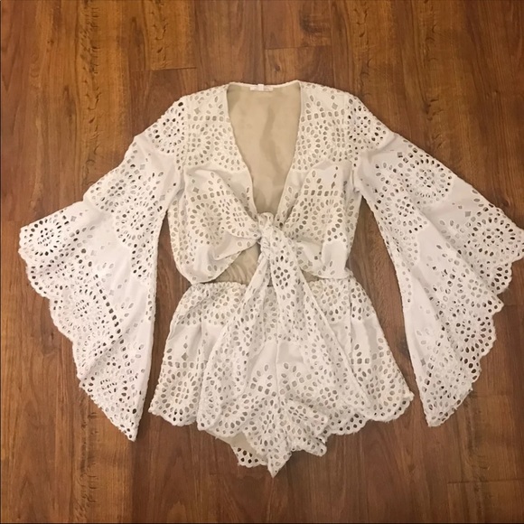 Winston White eyelet romper - Picture 3 of 9